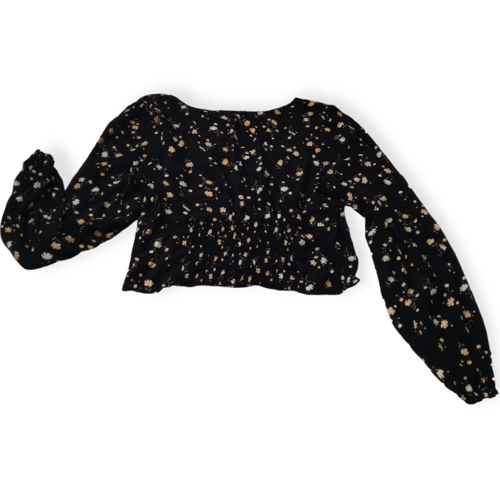 NWOT- LOVE TREE CROPPED LONG SLEEVE BLOUSE. SIZE S. COLOR BlACK, YELLOW - Picture 13 of 15